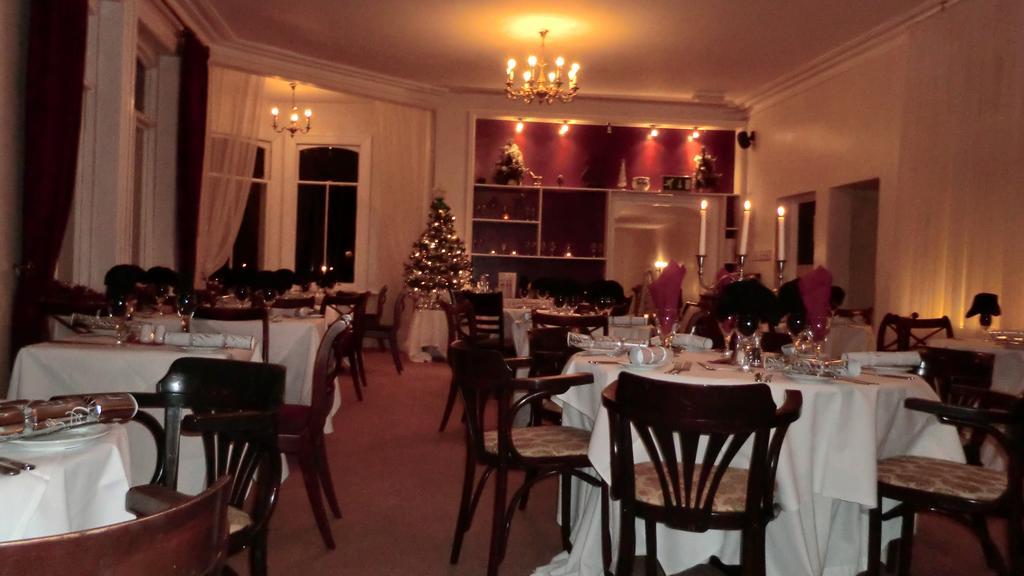 The Royal Hotel Llangollen Exterior foto