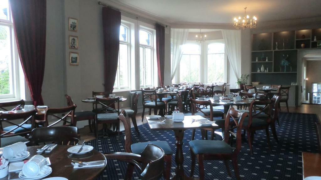 The Royal Hotel Llangollen Exterior foto